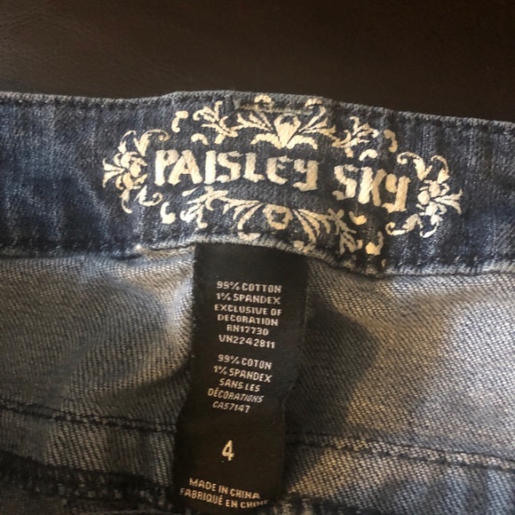 Woman’s Refuge Jeans - Picture 4 of 5